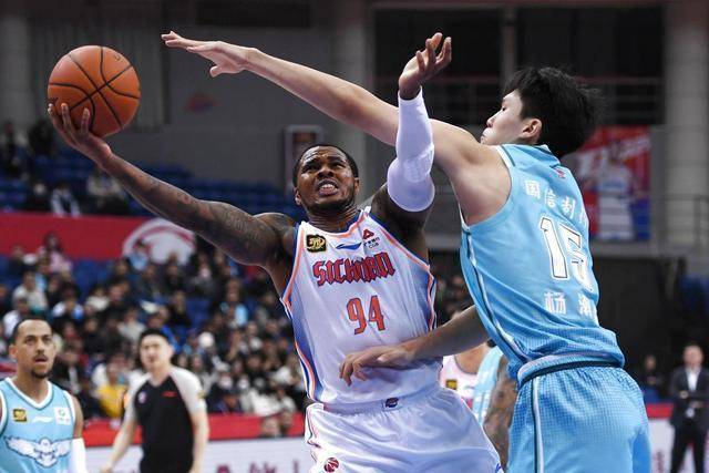 包含南非篮球明星赴美试训，期待加盟NBA的词条