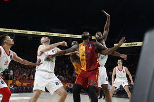 BETVICTOR168-拜仁慕尼黑中场策应队友破门，德甲冠军卫冕在望